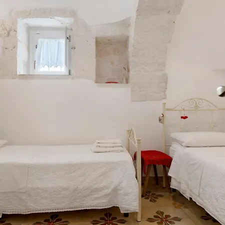 Trullo Vito With Pool Ferienhaus